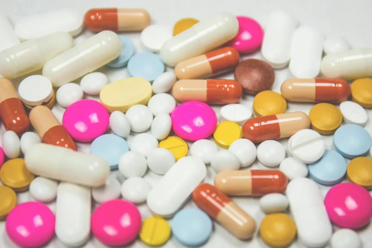 Une découverte majeure révèle un nouveau mécanisme d’action des glucocorticoïdes, en collaboration avec l’IHU RespirERA.